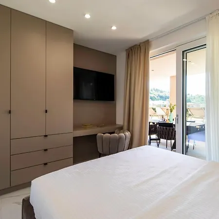 Apartment Nina - With Pool Near The Sea Rabac