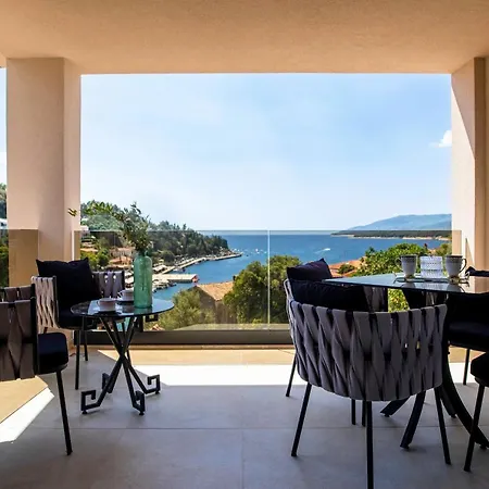 Nina - With Pool Near The Sea Appartement *
